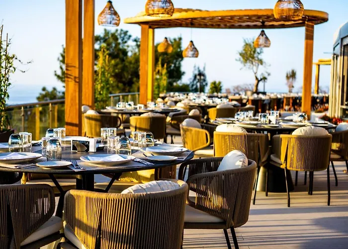 Chamada Prestige And Casino ホテル Ayios Epiktitos