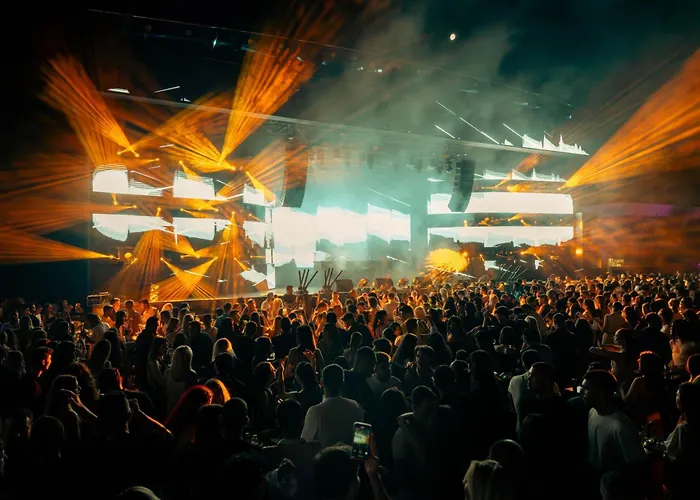 Chamada Prestige And Casino ホテル Ayios Epiktitos