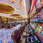 Szálloda Chamada Prestige And Casino Ájosz Epíktitosz