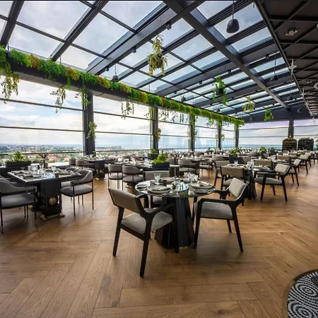 Chamada Prestige And Casino Hotell